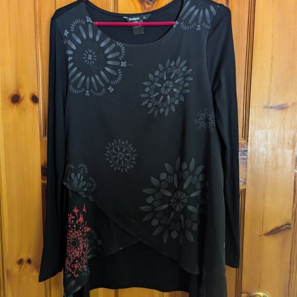 Desigual Top Black Asymetrical - Picture 1 of 4
